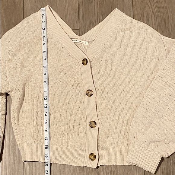 Moon & Madison Cream Cardigan - Picture 7 of 8